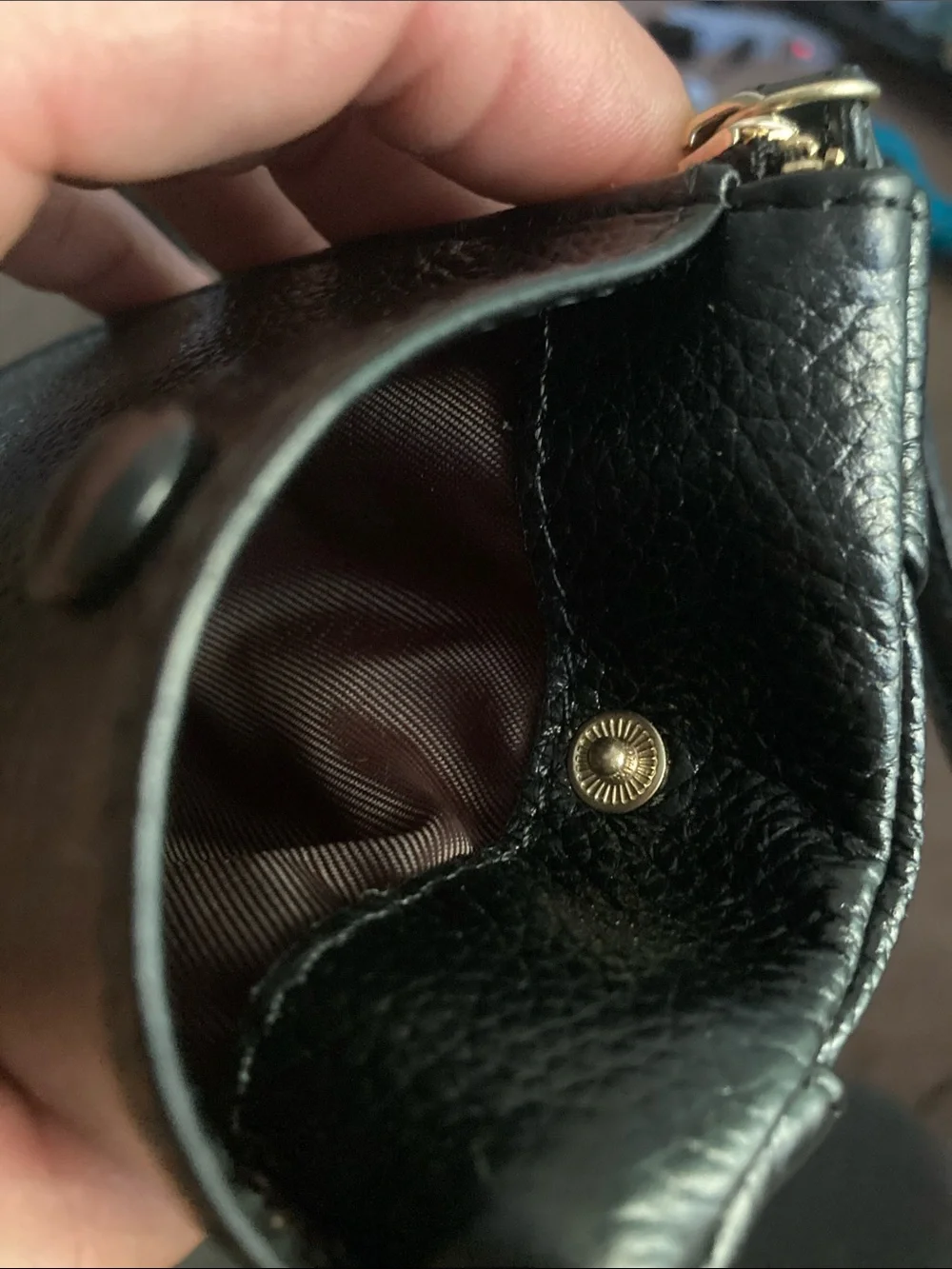 Source Unknown Black Pebbled Leather Zip Wallet with Gold Hardware